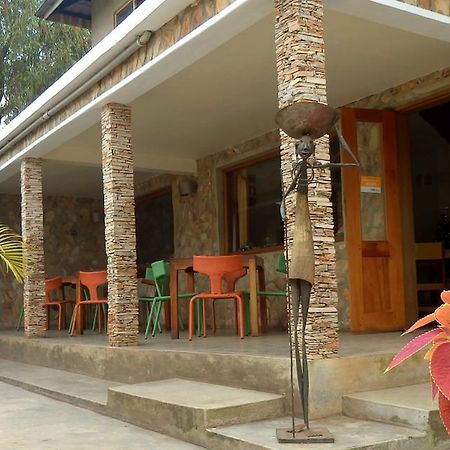 Dutchess Hotel And Restaurant Fort Portal Exterior foto